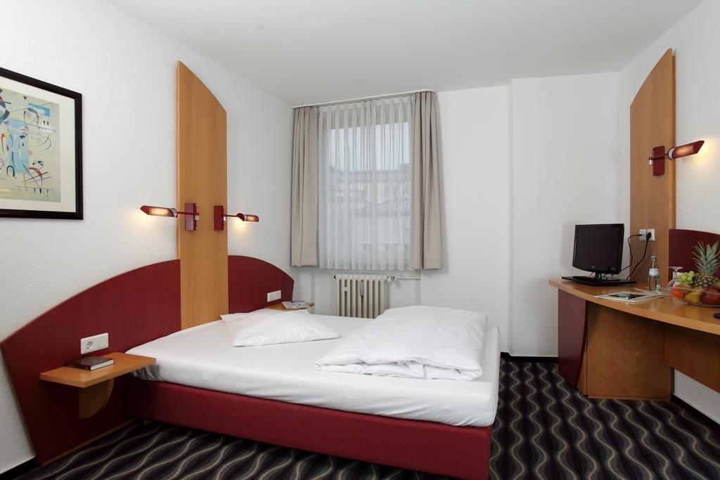 Stadthotel Kassel Ngoại thất bức ảnh